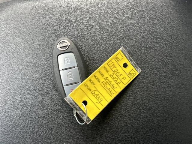 2025 Nissan Frontier Crew Cab 4x4 SV