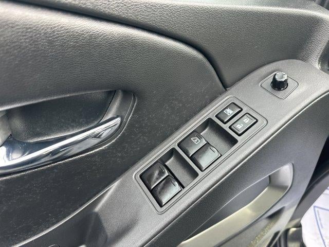 2025 Nissan Frontier Crew Cab 4x4 SV