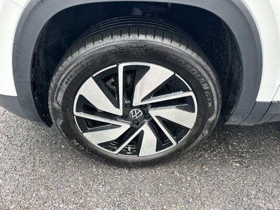 2025 Volkswagen Atlas 2.0T SE w/Technology FWD