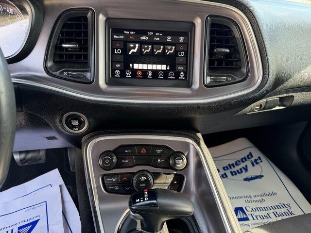 2019 Dodge Challenger SXT RWD