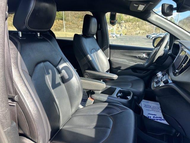 2025 Chrysler Pacifica Select FWD