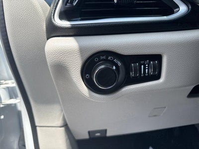 2024 Chrysler Voyager LX FWD