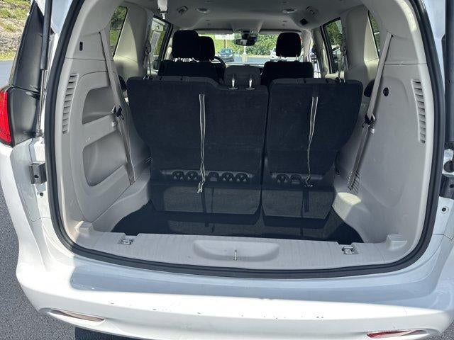 2024 Chrysler Voyager LX FWD