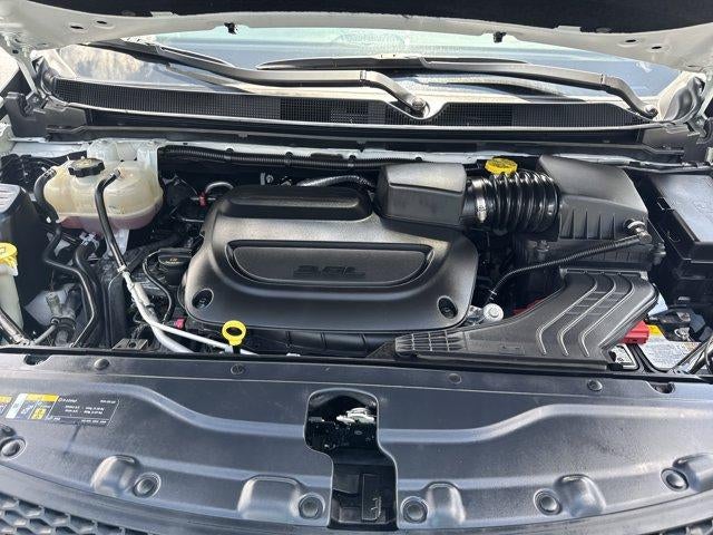 2024 Chrysler Voyager LX FWD