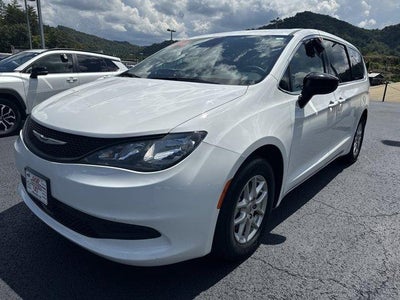 2024 Chrysler Voyager LX FWD