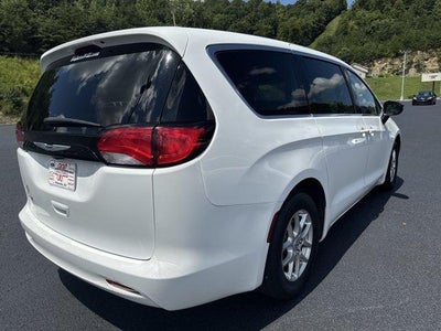 2024 Chrysler Voyager LX FWD