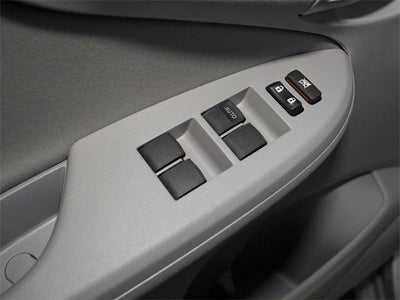 2013 Toyota Corolla 4dr Sdn Man L (Natl)