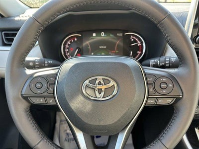 2025 Toyota RAV4 XLE Premium AWD (Natl)