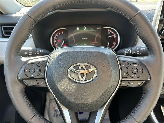 2025 Toyota RAV4 XLE Premium AWD (Natl)