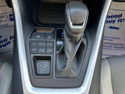2025 Toyota RAV4 XLE Premium AWD (Natl)