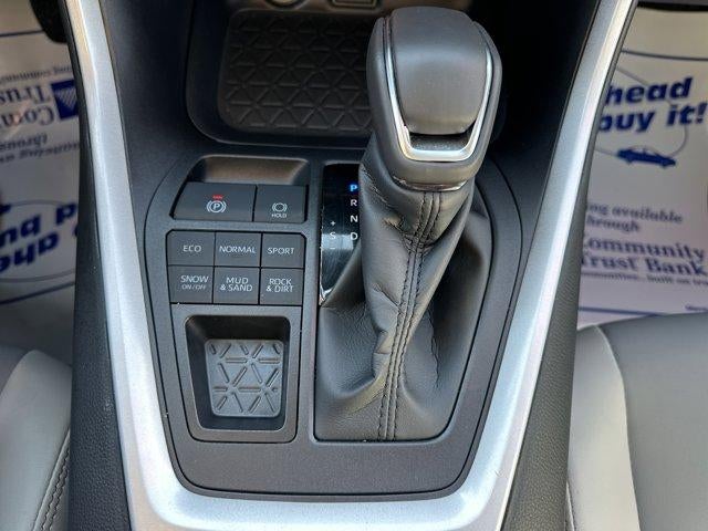 2025 Toyota RAV4 XLE Premium AWD (Natl)