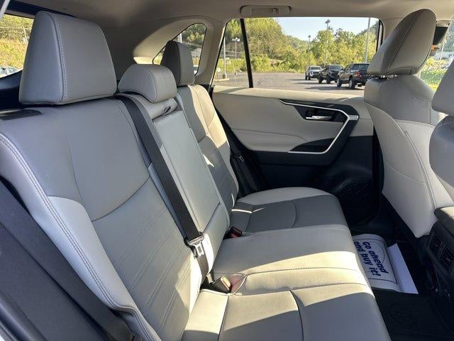 2025 Toyota RAV4 XLE Premium AWD (Natl)