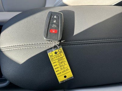 2025 Toyota RAV4 XLE Premium AWD (Natl)