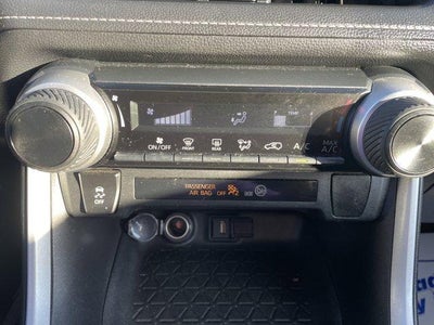 2021 Toyota RAV4 LE FWD (Natl)