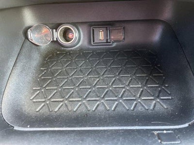 2021 Toyota RAV4 LE FWD (Natl)