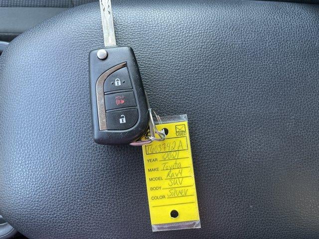 2021 Toyota RAV4 LE FWD (Natl)