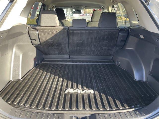 2021 Toyota RAV4 LE FWD (Natl)