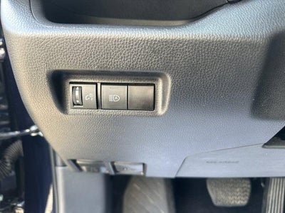 2025 Toyota RAV4 XLE AWD (Natl)