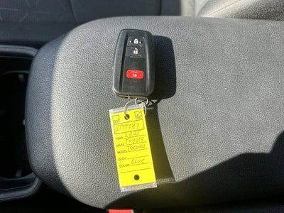 2025 Toyota RAV4 XLE AWD (Natl)