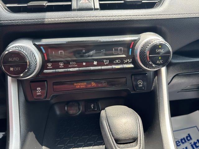 2020 Toyota RAV4 XLE FWD (GS)
