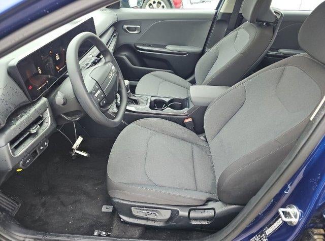 2025 Kia K4 LXS FWD