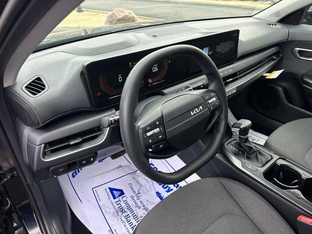 2025 Kia K4 LXS FWD