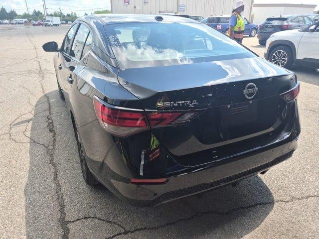 2025 Nissan Sentra SV CVT