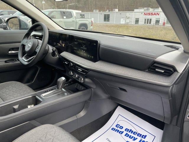 2025 Nissan Kicks SV FWD