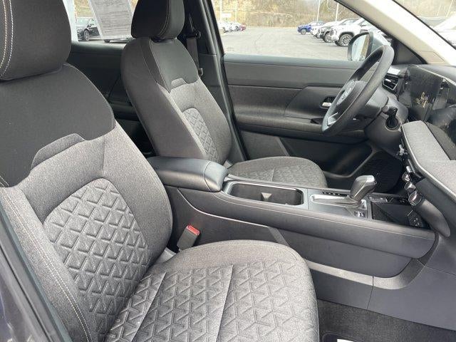 2025 Nissan Kicks SV FWD