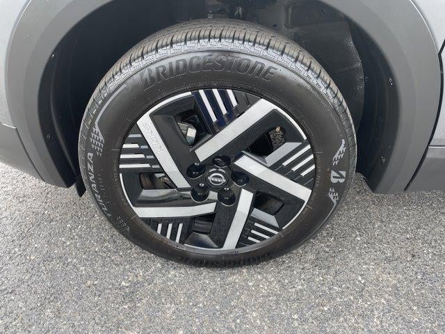 2025 Nissan Kicks SV FWD