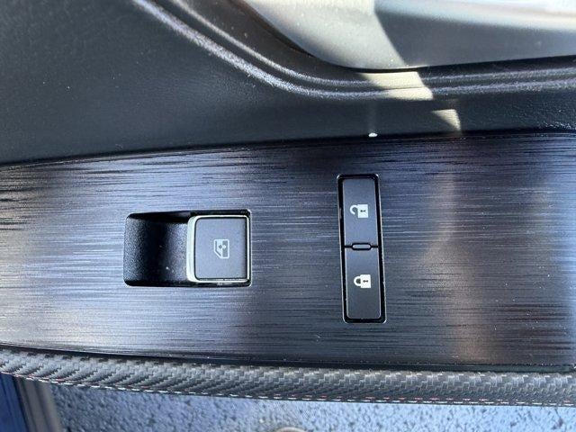 2025 Nissan Kicks SR AWD