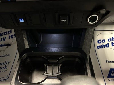 2023 Toyota Tacoma 4WD 4WD SR Double Cab 5' Bed V6 AT (Natl)