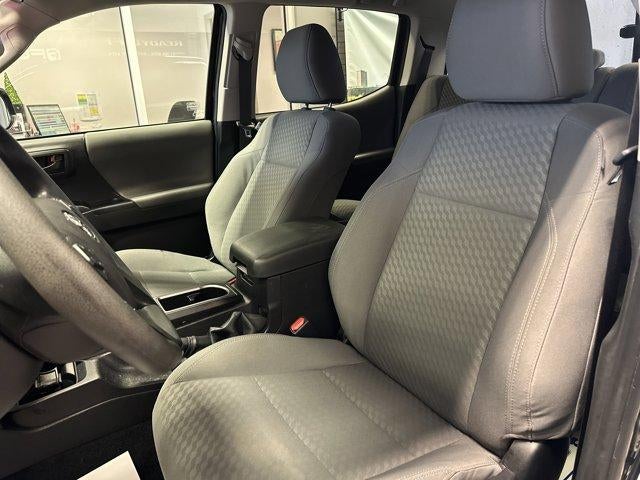 2023 Toyota Tacoma 4WD 4WD SR Double Cab 5' Bed V6 AT (Natl)