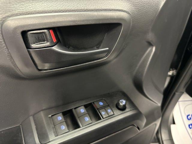 2023 Toyota Tacoma 4WD 4WD SR Double Cab 5' Bed V6 AT (Natl)