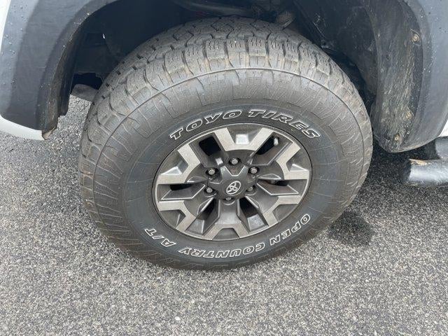 2019 Toyota Tacoma 4WD 4WD SR Double Cab 5' Bed V6 MT (GS)