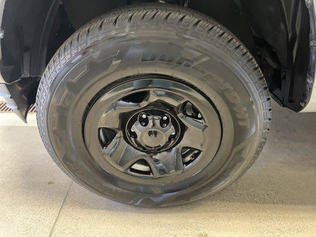 2021 Toyota Tacoma 4WD 4WD SR Double Cab 5' Bed V6 AT (Natl)