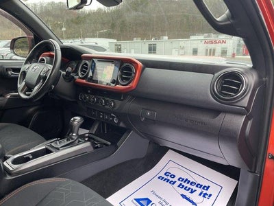 2018 Toyota Tacoma TRD Sport Double Cab 5' Bed V6 4x4 AT (Natl)