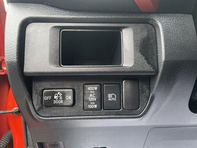 2018 Toyota Tacoma TRD Sport Double Cab 5' Bed V6 4x4 AT (Natl)