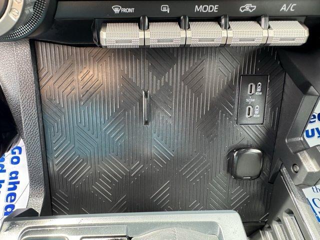 2026 Toyota Tacoma 4WD 4WD SR5 Double Cab 5' Bed AT (Natl)