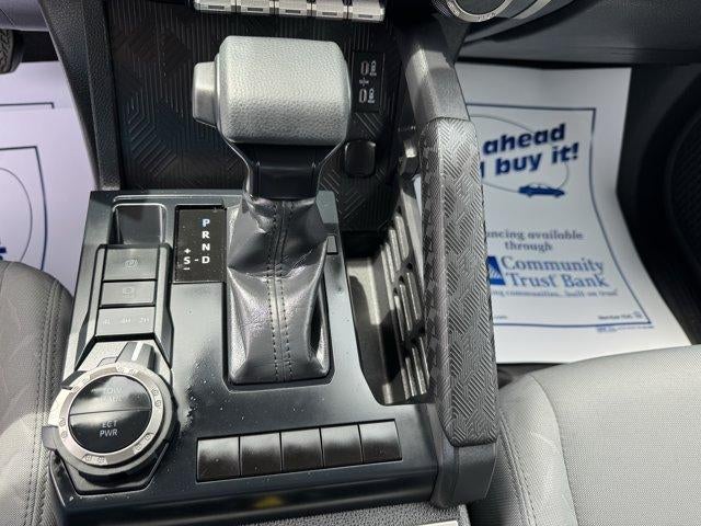 2026 Toyota Tacoma 4WD 4WD SR5 Double Cab 5' Bed AT (Natl)