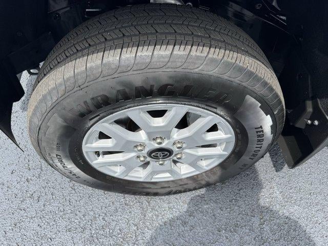 2026 Toyota Tacoma 4WD 4WD SR5 Double Cab 5' Bed AT (Natl)