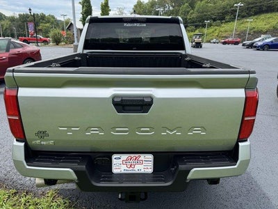 2026 Toyota Tacoma 4WD 4WD SR5 Double Cab 5' Bed AT (Natl)