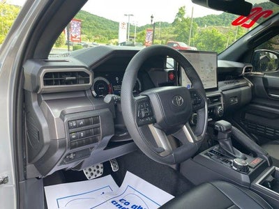 2026 Toyota Tacoma 4WD 4WD TRD Sport Double Cab 5' Bed AT (Natl)