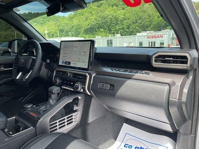 2026 Toyota Tacoma 4WD 4WD TRD Sport Double Cab 5' Bed AT (Natl)