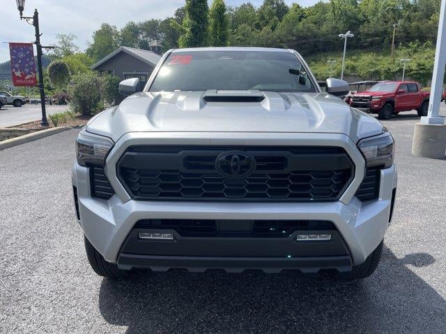 2026 Toyota Tacoma 4WD 4WD TRD Sport Double Cab 5' Bed AT (Natl)