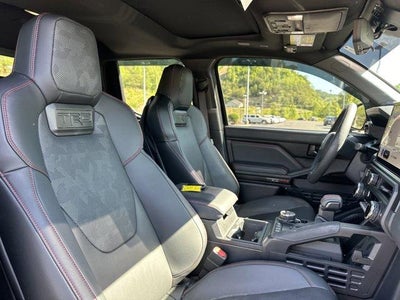 2025 Toyota Tacoma 4WD 4WD TRD Pro Hybrid Double Cab 5' Bed AT (Natl)
