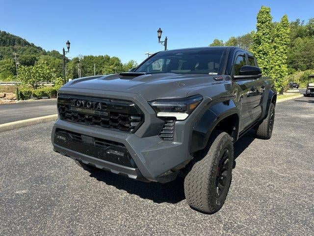 2025 Toyota Tacoma 4WD 4WD TRD Pro Hybrid Double Cab 5' Bed AT (Natl)