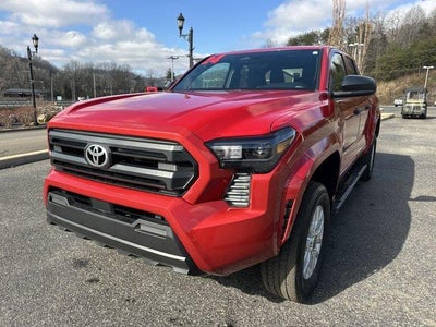 2024 Toyota Tacoma 4WD 4WD SR Double Cab 5' Bed AT (Natl)