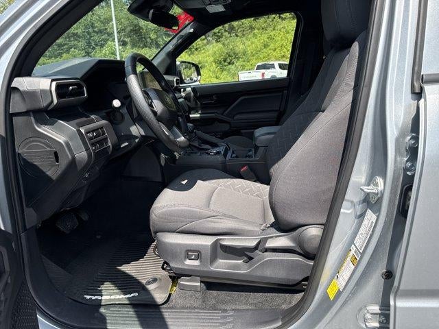 2025 Toyota Tacoma 4WD 4WD SR Double Cab 5' Bed AT (GS)