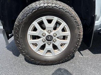 2025 Toyota Tacoma 4WD 4WD SR Double Cab 5' Bed AT (GS)